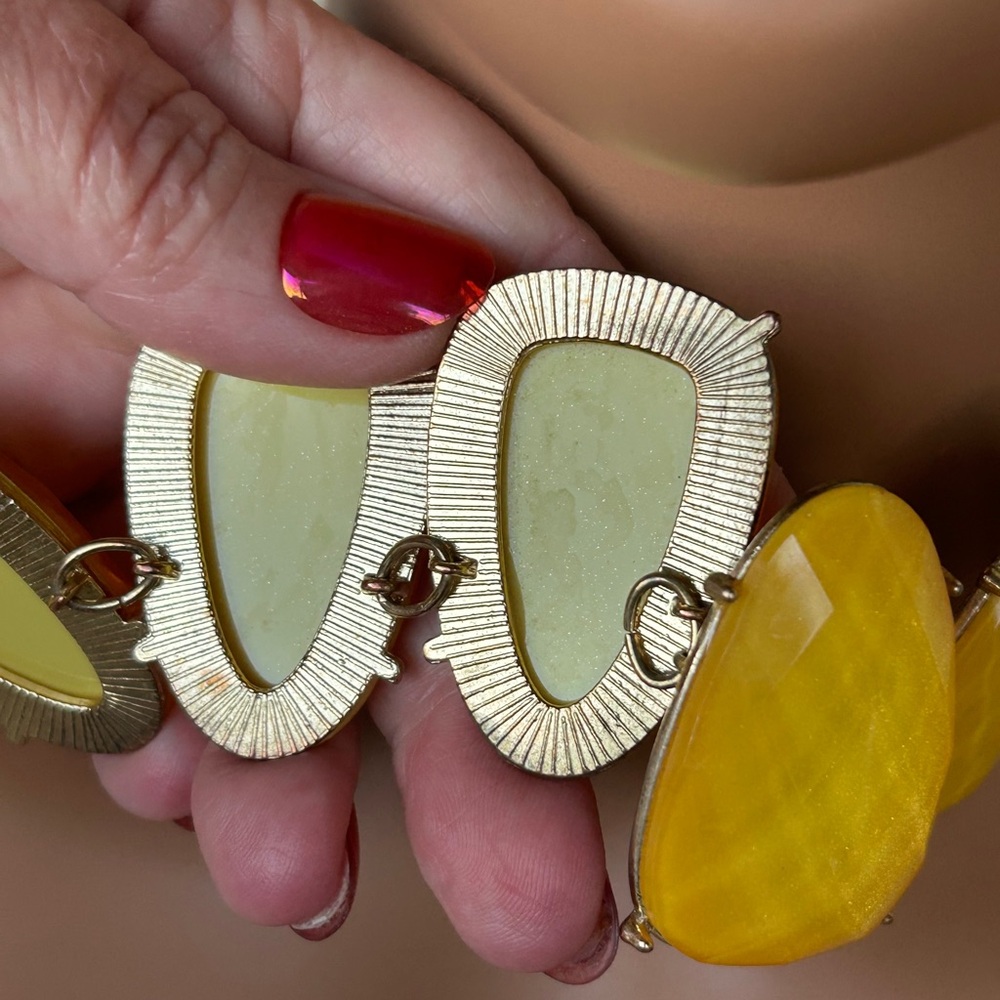 Bold Luminous Yellow & Gold Statement Necklace - Picture 3 of 6